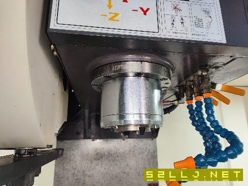 2020年台功1375加工中心，三轴滚柱线轨，发那科mF
