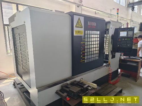 新定两台友佳NBP1100A.FANUC0iMF系统，一台BT40主轴，.