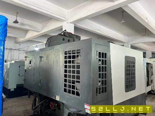刚到江南1160加工中心，发那克系统带USB的，两线一硬.