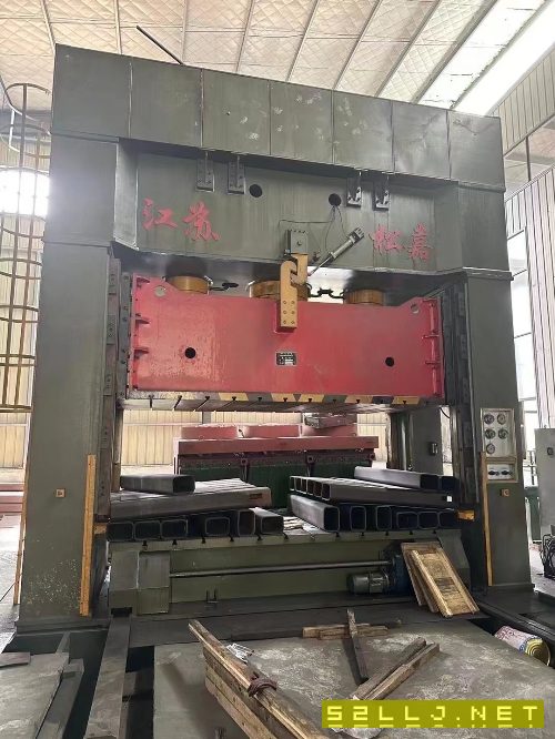 南通1250吨，台面1.9米4米，多点顶出，移动工作台，.