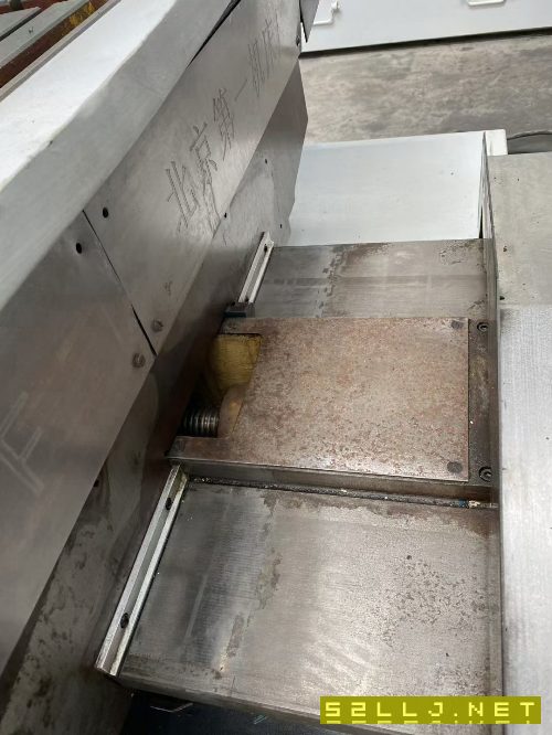 刚刚到仓库：两台基本未用的北京一机714控数铣，.