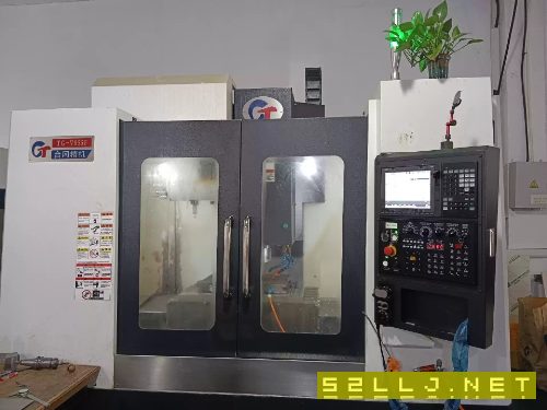 出售两台850加工中心