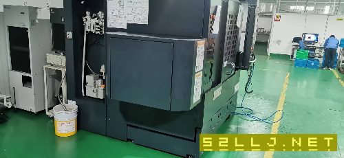 出售:牧野加工中心V33e几乎全新机