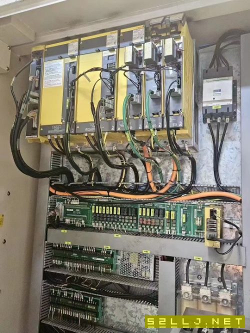 格勒嘛2518龙门，BT50主轴，发那科MF黑系统，af电机，.