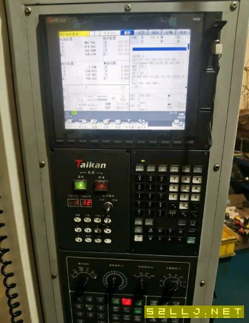 20年台群850带四轴加工中心