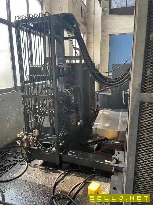 韩国进口斗山DB130CX镗铣加工中心，发那科31i系统，双.