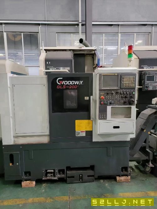 1890数控铣三硬轨三菱M70系统BT50主轴