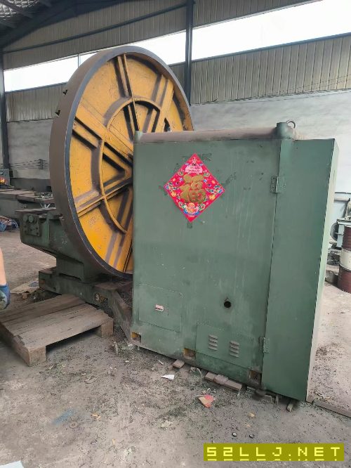 青岛6025大头车少用连体床身