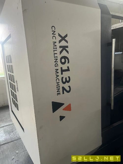 出售准新皖南xk6132数控铣带台湾旭阳185四轴