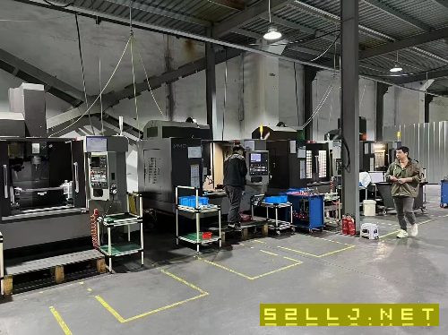 同款四台2022年准新沈阳850加工中心，发那科系统，工.