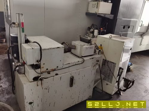 台湾高峰2616门龙加工中心法那科：oi-MD。轴主BT5.