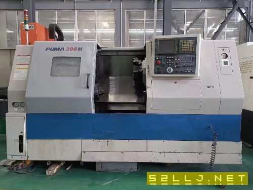 2012年斗山PUMA300MB车铣复合，12工位刀塔，带一个动.