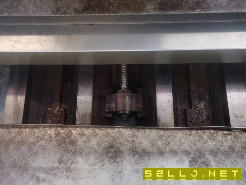 鼎泰1890加工中心，BT50主轴，24把刀库，法纳克系统，.