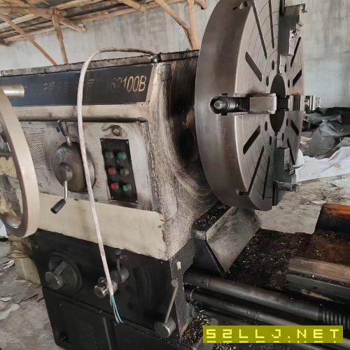 沈阳62100普通车床，同款两台。有一台缺少尾座，全部.