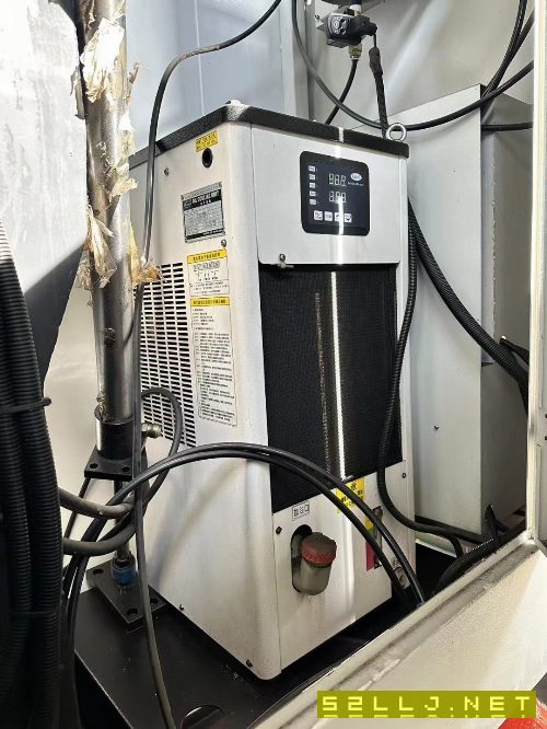 武汉华佑重型1060加工中心，新代21A系统，三轴线.
