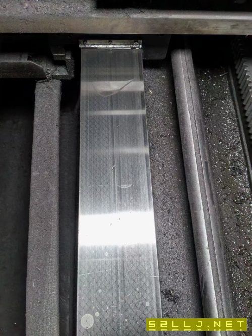 精品昆镗一台轨道铲花全在，价格很实惠有需要的老板联系
