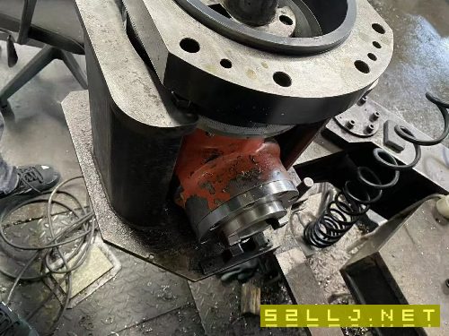 上海工厂刚刚买下国胜6032龙门加工中心&amp;amp；#160；工作.