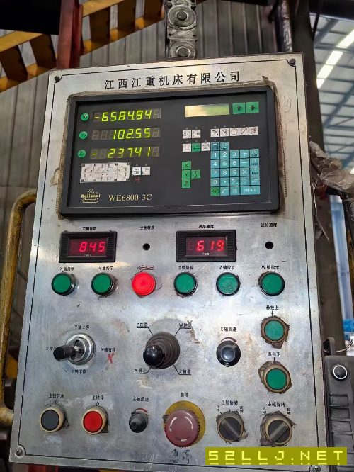 便宜出售:江重6913镗铣床,