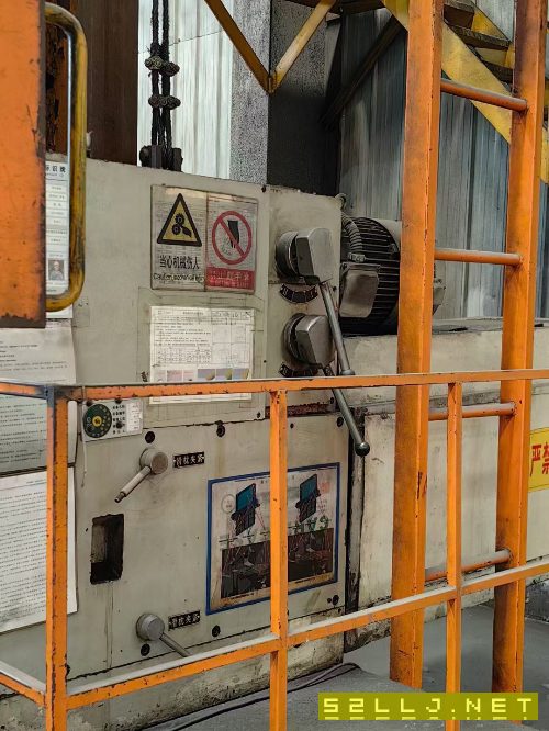 便宜出售:江重6913镗铣床,