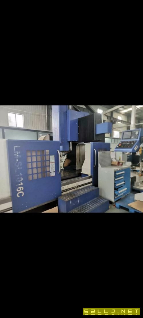 仕兴鸿1016龙门加工中心出售，2020年。