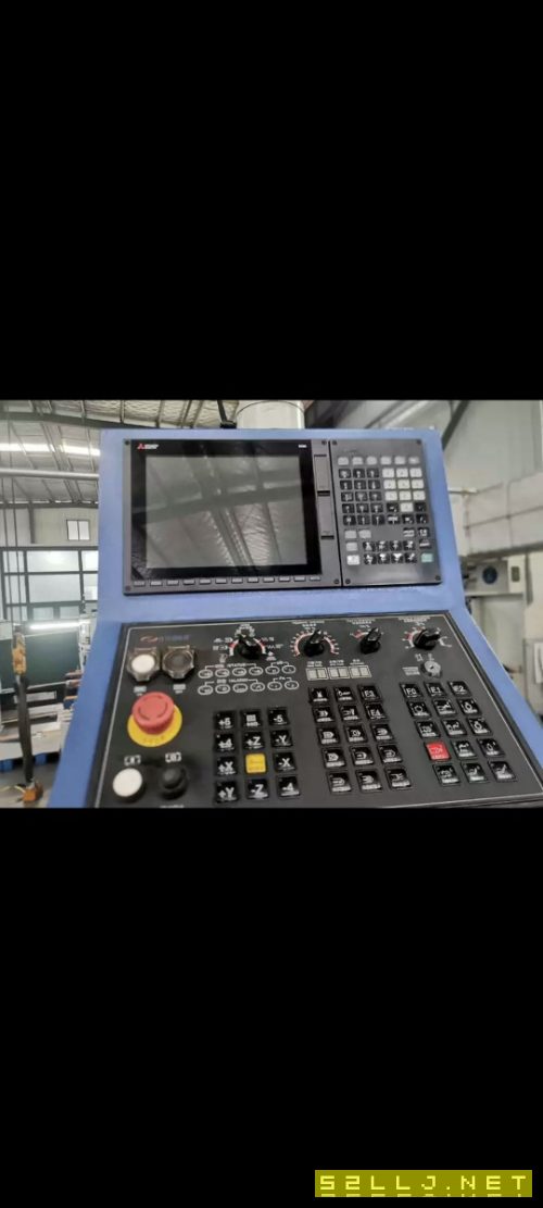 仕兴鸿1016龙门加工中心出售，2020年。