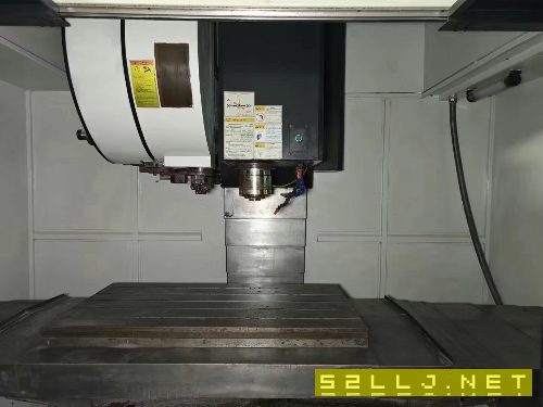 江苏台牧1370加工中心，台湾御成BT50主轴，工作台1400.