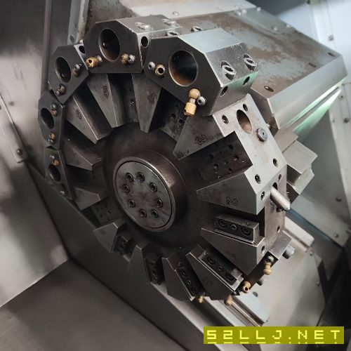 刚刚买下：哈斯st10数控车床，6寸卡盘12工位刀塔，带.