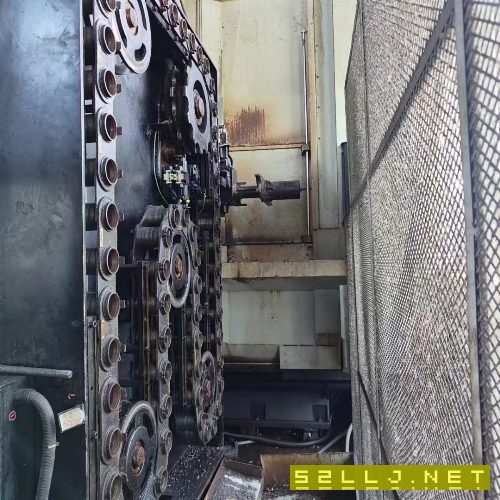 处理海天100H/D卧式加工中心一台，工作台1000/1250，.