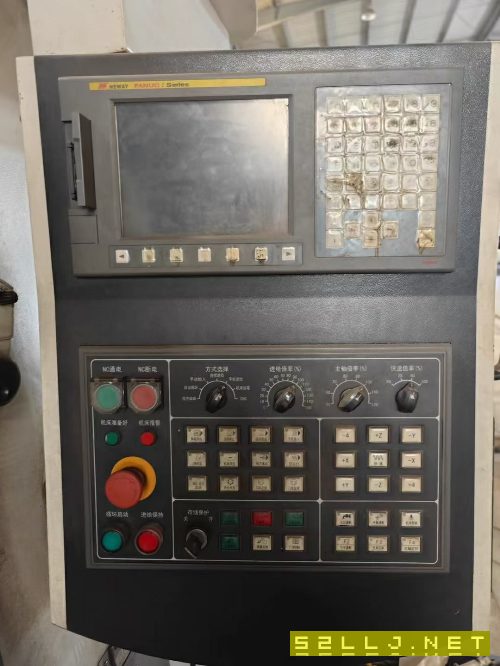 2018年纽威VM1150S加工中心，发那科MF系统，罗毅8000.