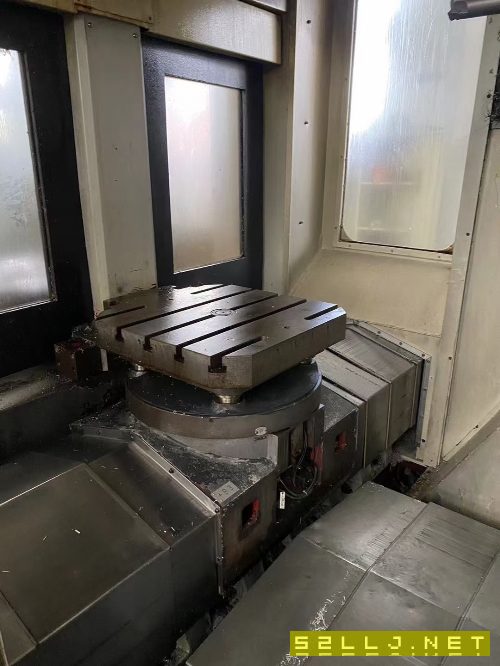 同款两台。青海一机XH755C/1工作台尺寸：500x500mm