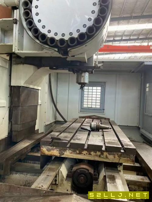 出售：国盛1680加工中心一台，带刀库，三菱m70系统，b.