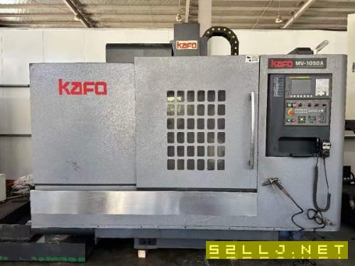 新到2019年台湾高峰1050加工中心,三轴线规BT40刀柄,.