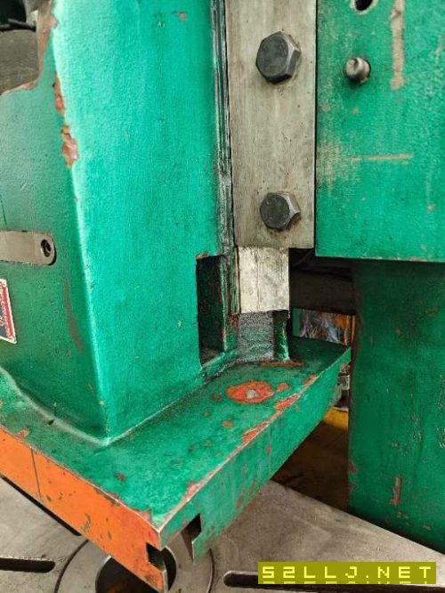 出售徐锻2012年产J21-100气动冲床，少用，洛阳仓库。