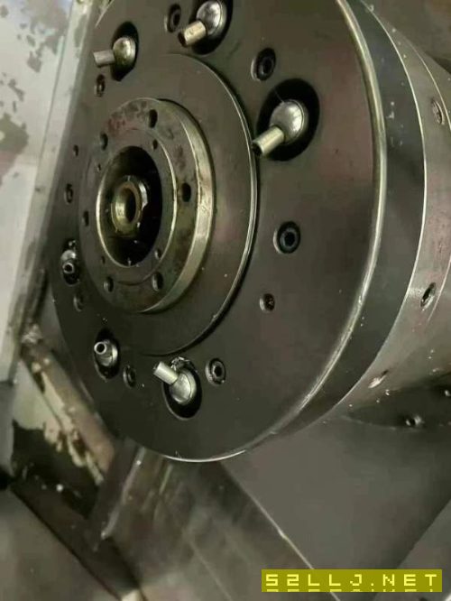还剩后1台韩国斗山HP4000卧式加工中心，系统法纳克31i.