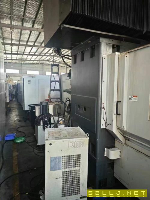 台湾原装高峰2616龙门加工中心，两线一硬，主轴BT50齿.