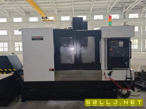 后两台台湾丽伟V-50L立加，BT40大主轴直径190，主电机.