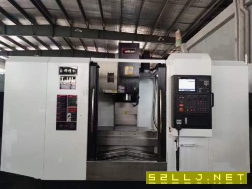 经台典群T-10L加工中心线两一硬导轨，BT40主轴8000转.