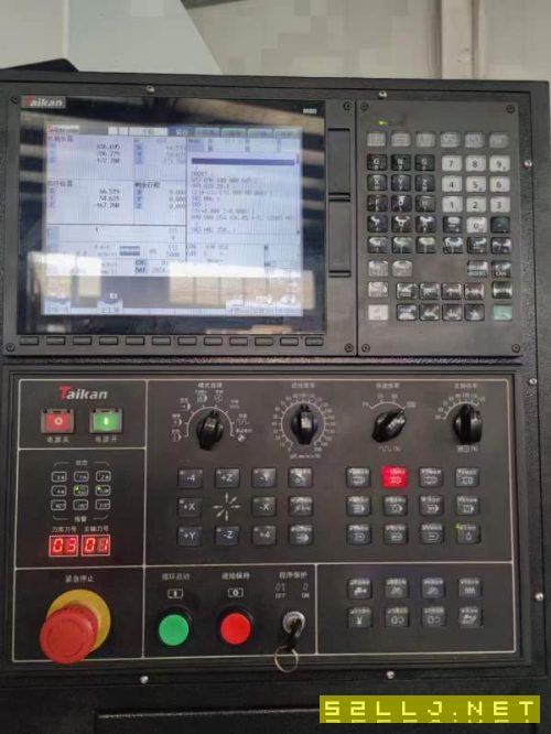 经台典群T-10L加工中心线两一硬导轨，BT40主轴8000转.