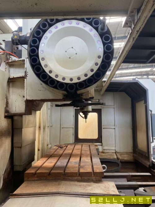 普什1890加工中心，三轴硬规bt50主轴，导轨镜面，发那.