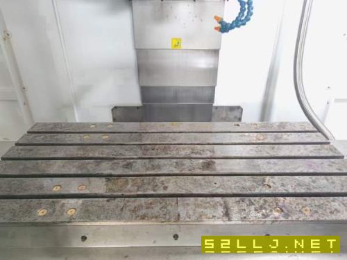经台典群T-10L加工中心线两一硬导轨，BT40主轴8000转.