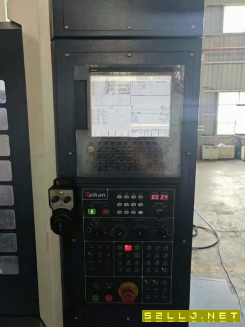 台群856S加工中心，发那科系统，BT40主轴12000转直联.