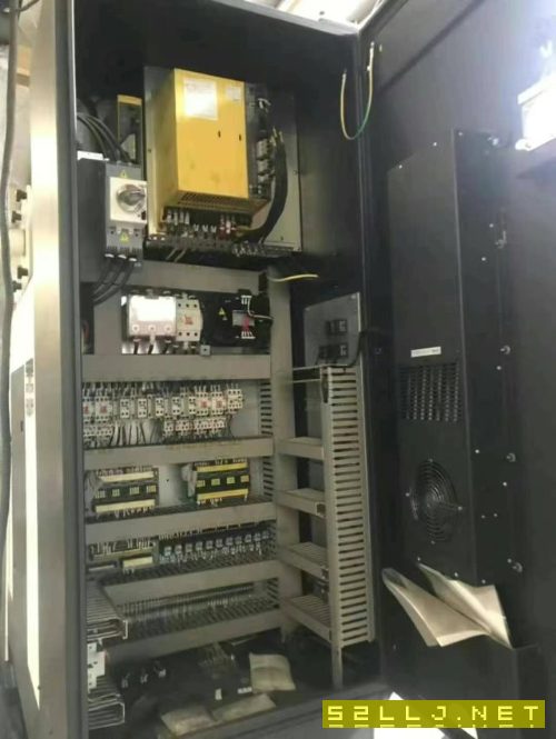 威亚F400两台
