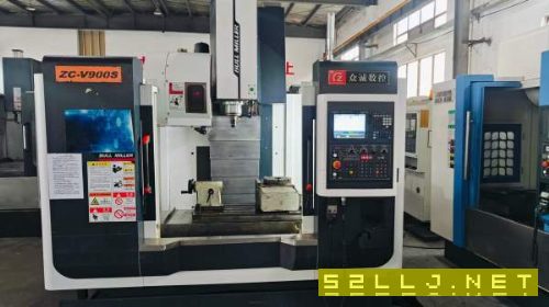 特价处理三台打包非常便宜云南众诚-V900S加工中心年份.