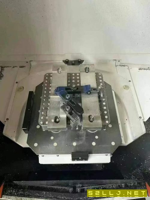 仓库刚刚到货马扎克5000卧式加工中心