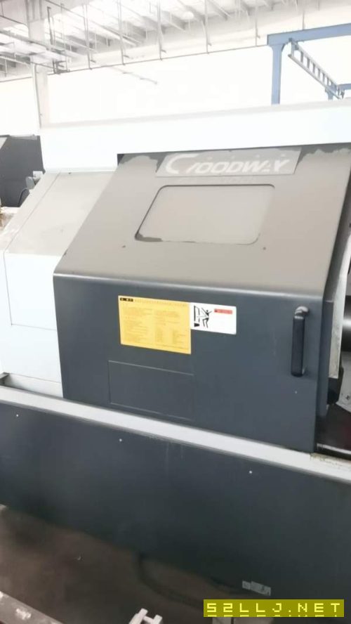 程泰GA3300L刀塔机一台，准新机