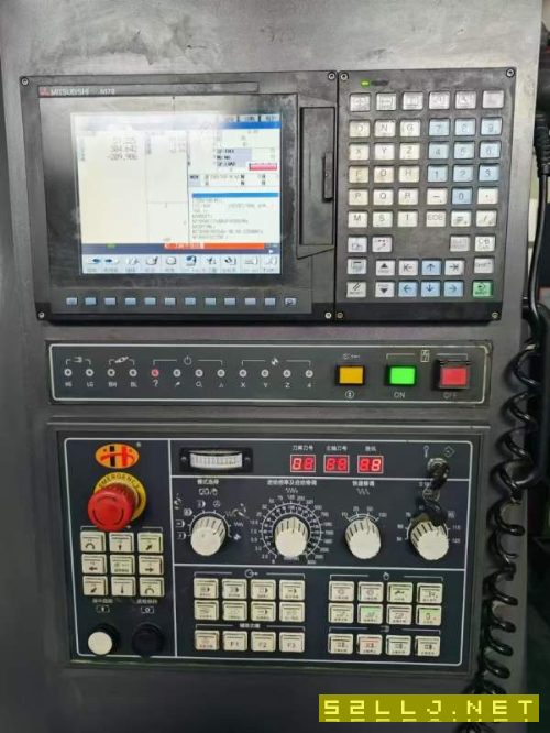 上海衡旭855加工中心17年出厂秒杀特价速度三菱m70系统.