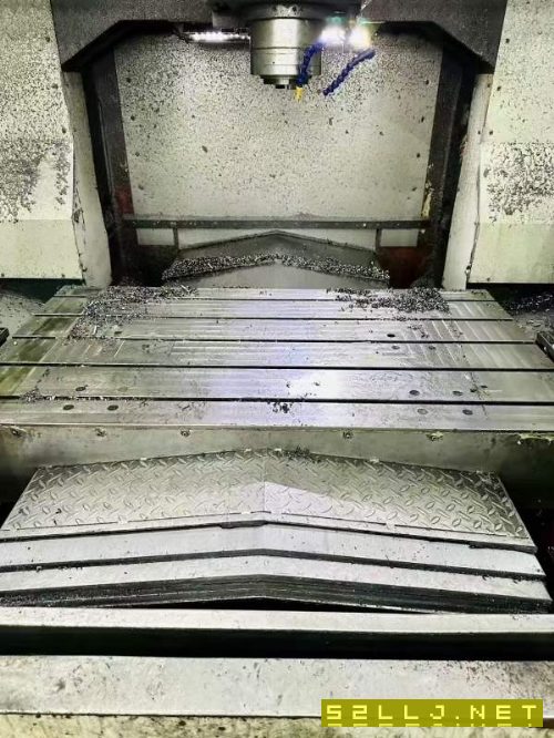 海天Gu6龙门式加工中心，齿轮头，BT50主轴、二线一硬.