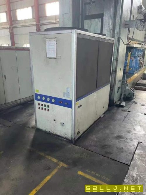 南通锻压2000吨，台面2.5米5米，开口2.1米，滑块行程1.