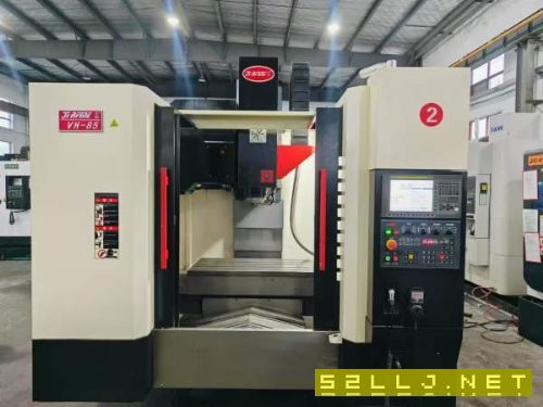 新到一台2021年乔峰VH85重型855加工中心，发那科OI-MF.