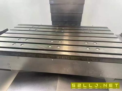 9.999新1375加工中心，带30公斤主轴中心出水，24年出.